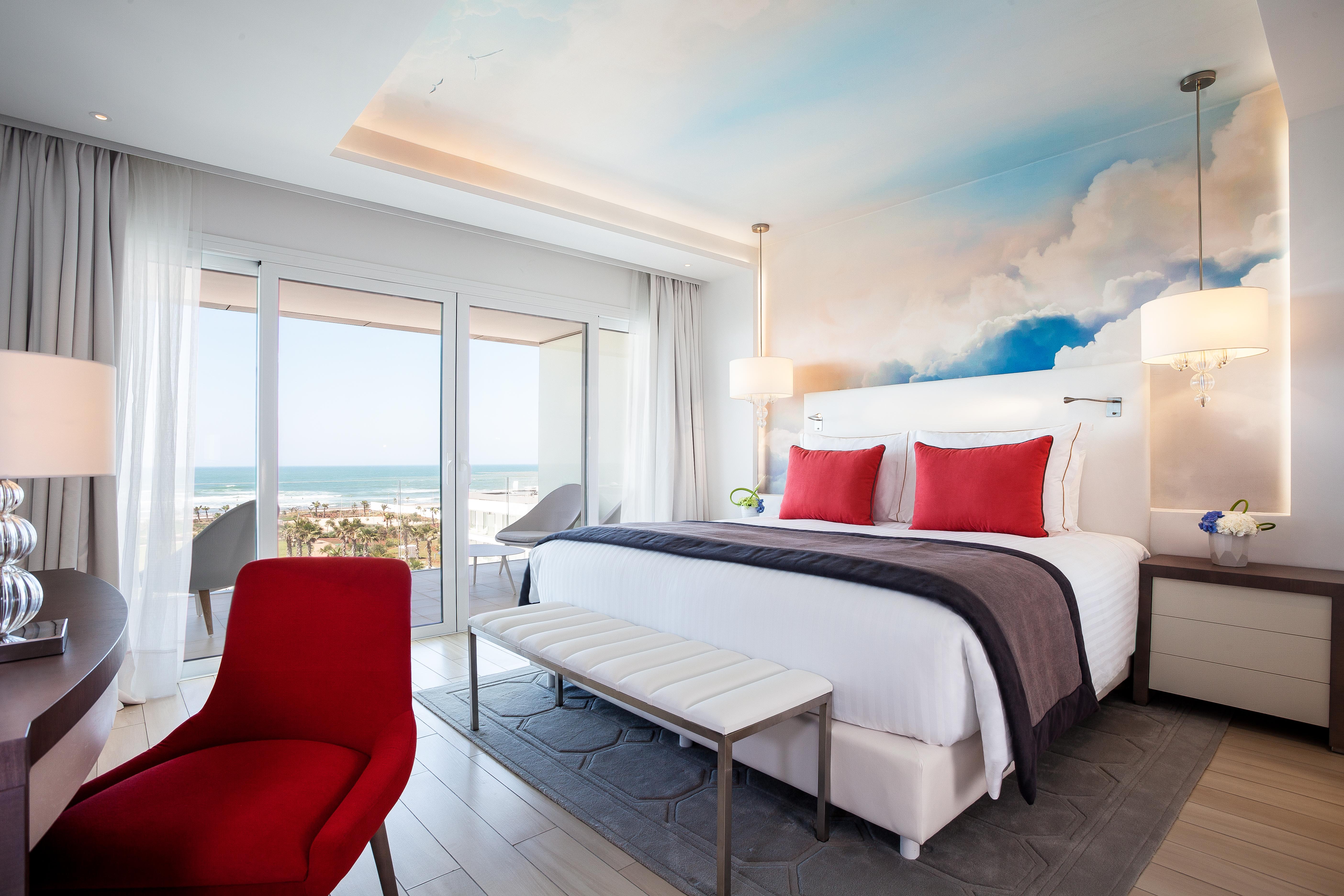 The View Bouznika Hotel Ngoại thất bức ảnh A bedroom at the Hilton Tel Aviv